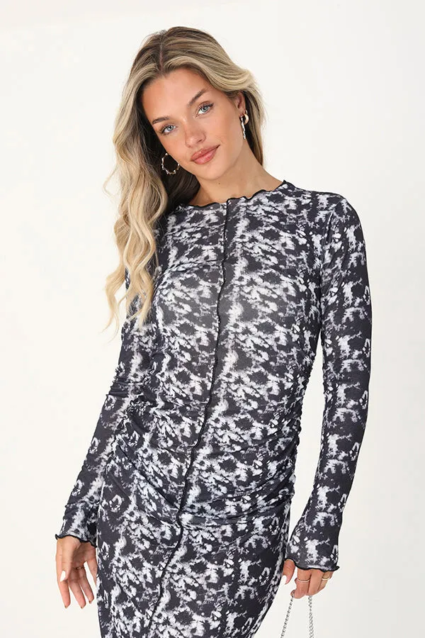 JERSEY MESH LONG SLEEVE MAXI WITH ALL OVER ABSTRACT PRINT