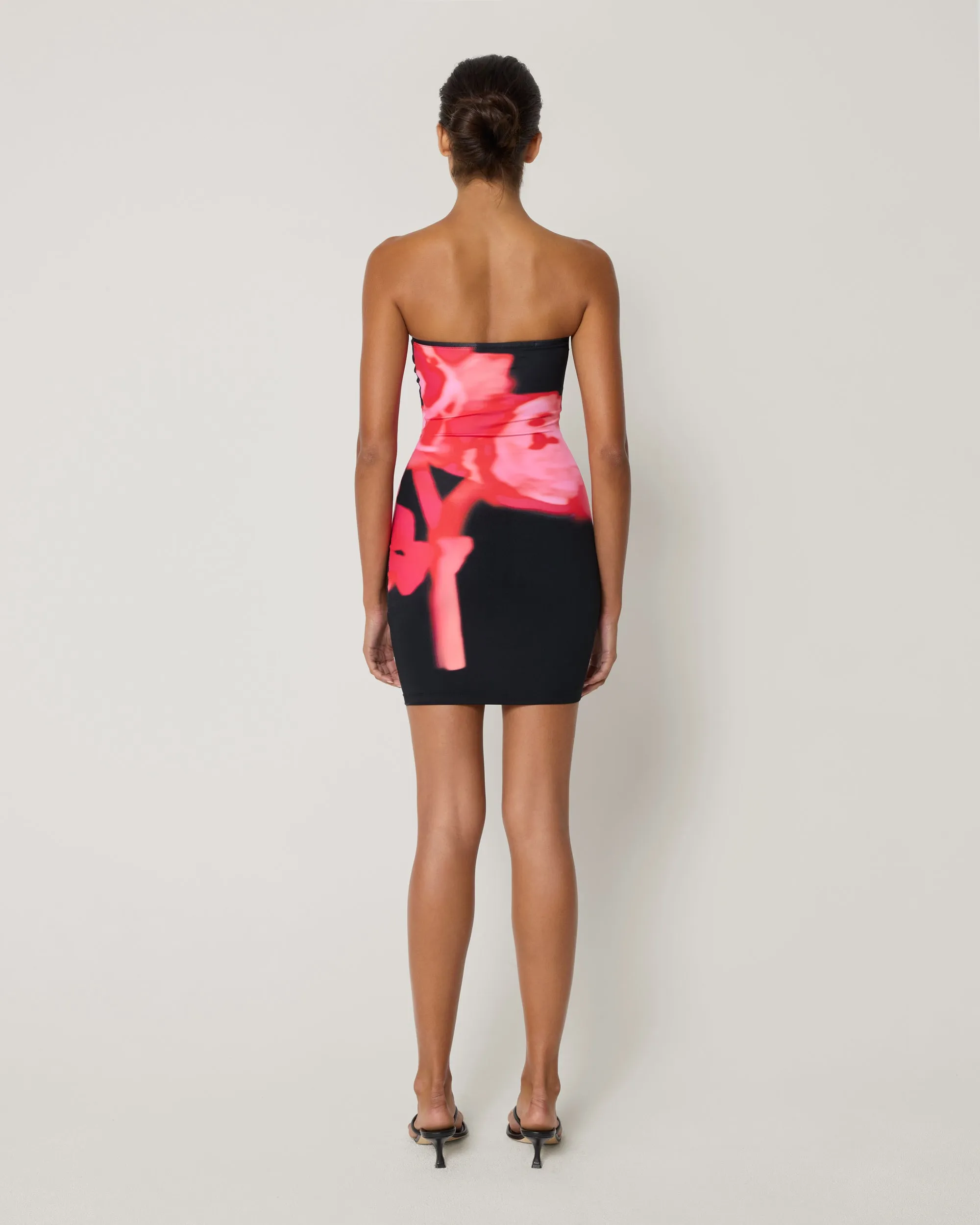 Smooth Stretch Strapless Mini Dress | Black Peony