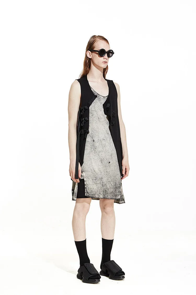 WANDERER'S HOOKED ATTACHED GEO-CUT KNIT VEST / BLACK