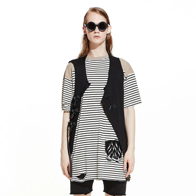 WANDERER'S HOOKED ATTACHED GEO-CUT KNIT VEST / BLACK